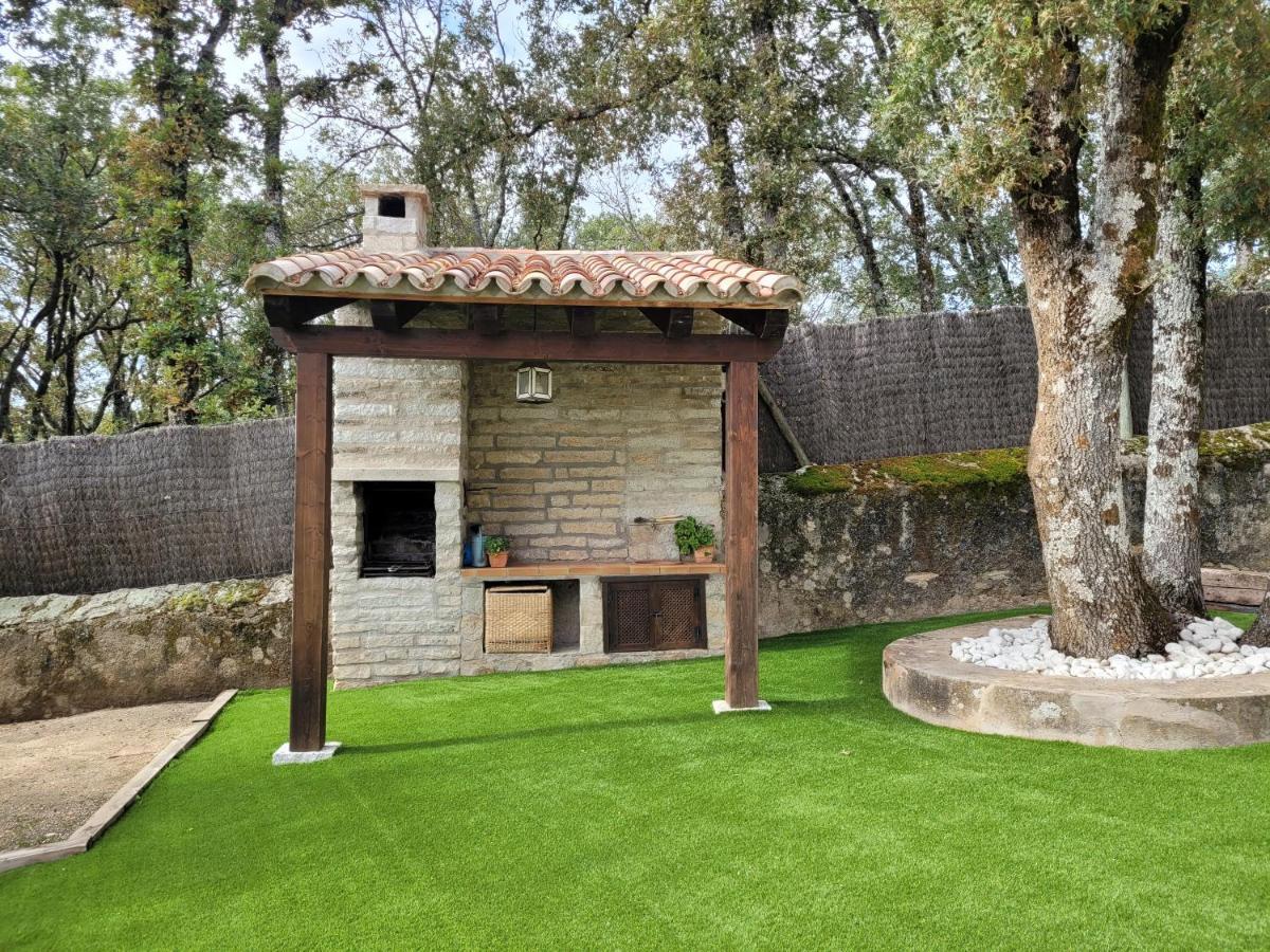 El Robledal - Miraflores De La Sierra Exterior foto